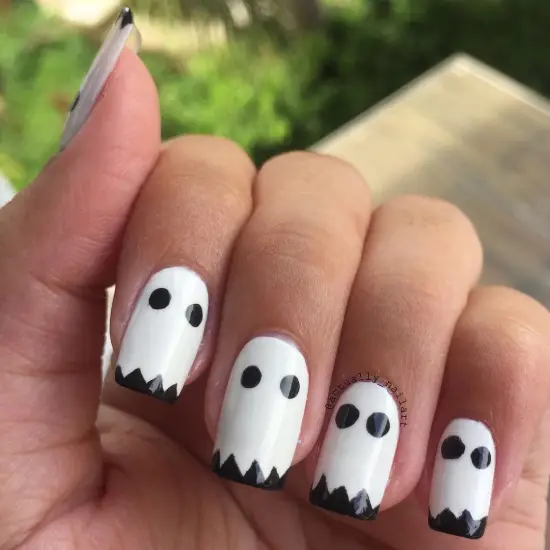 White Ghost nails Halloween ideas