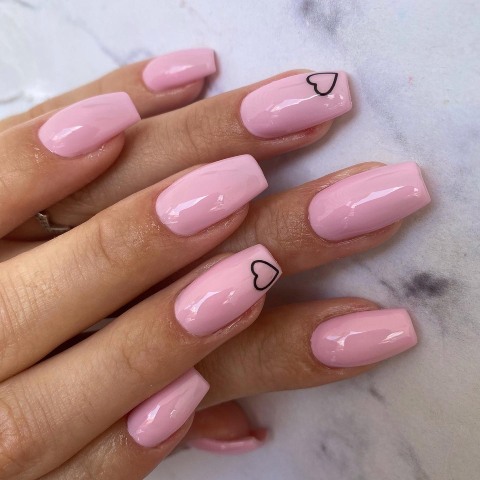 soft Pink and Black Nails