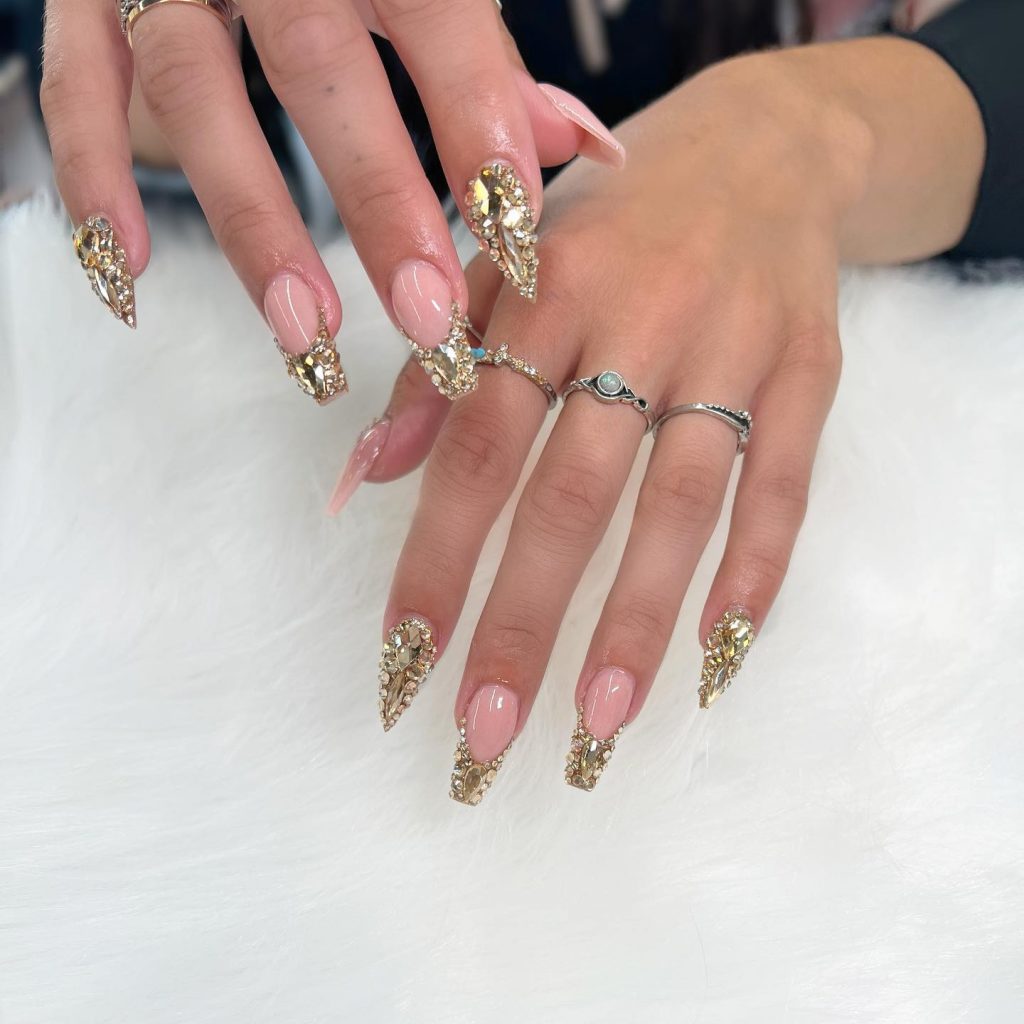 Gorgeous gold Nails with French tip Design ideas cute and short 