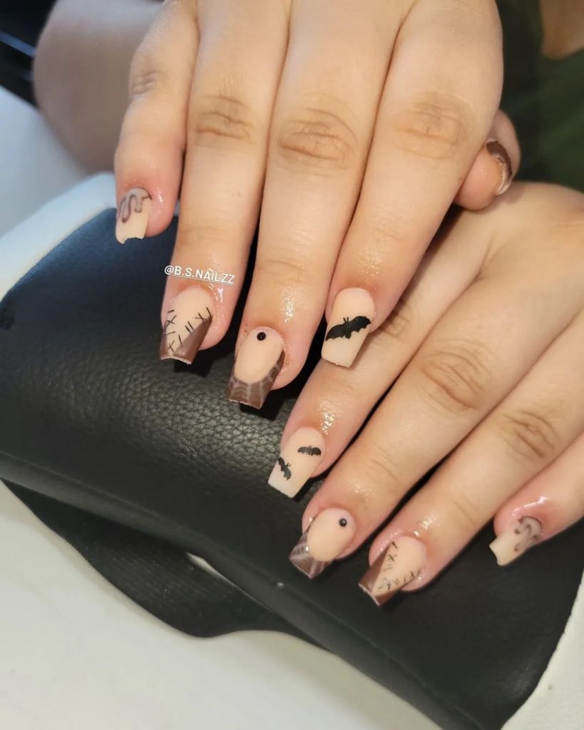 Simple Bat design nails short