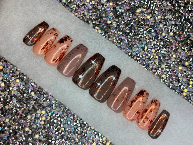 Coffin Classy Fall Nails Idea gradient with bronze foil