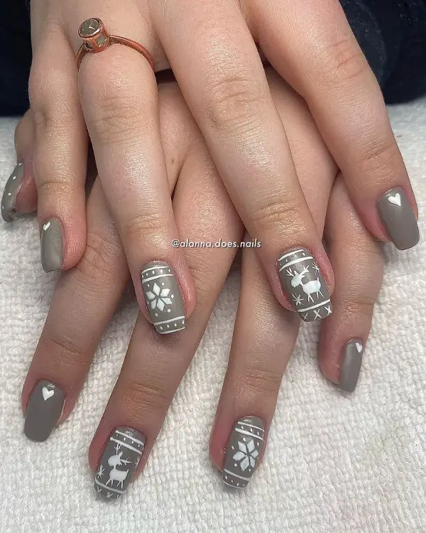 Gray and white Reindeer, snowflakes, and heart nails short