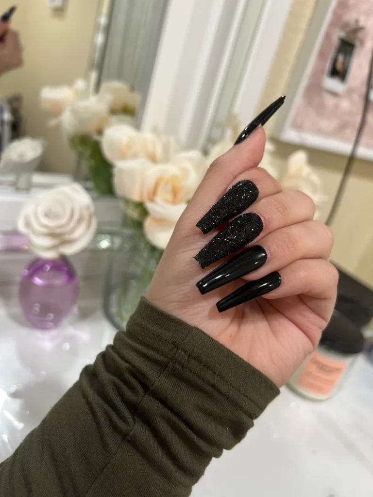 Gorgeous Long black Shiny Matte Valentines Nails Ideas