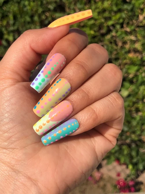 polka dots Exotic Nails