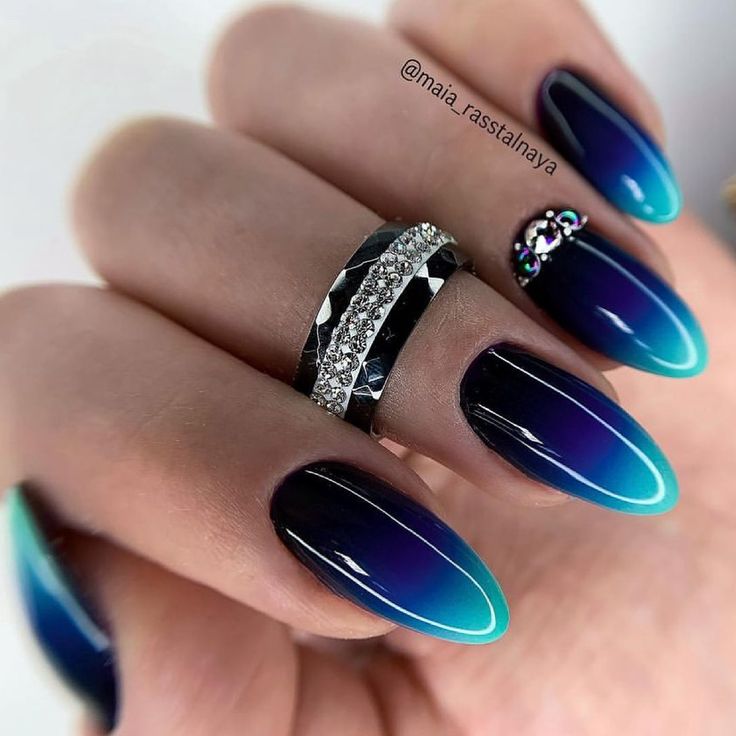 3 Color Black Blue and Green ombre Nails