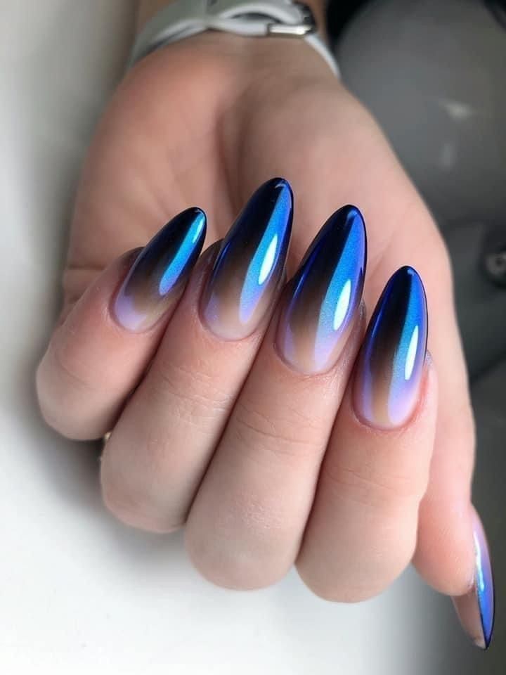 Cute Glossy Black Oval Ombre Nails