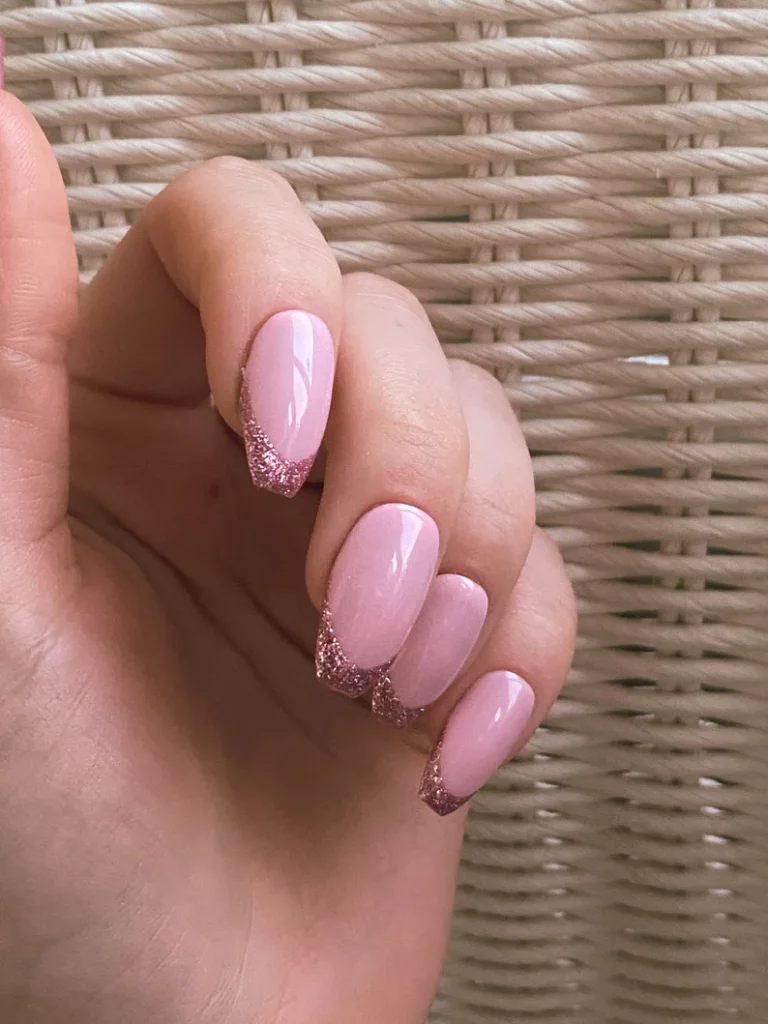 Timeless Tips for Short Oval Nails